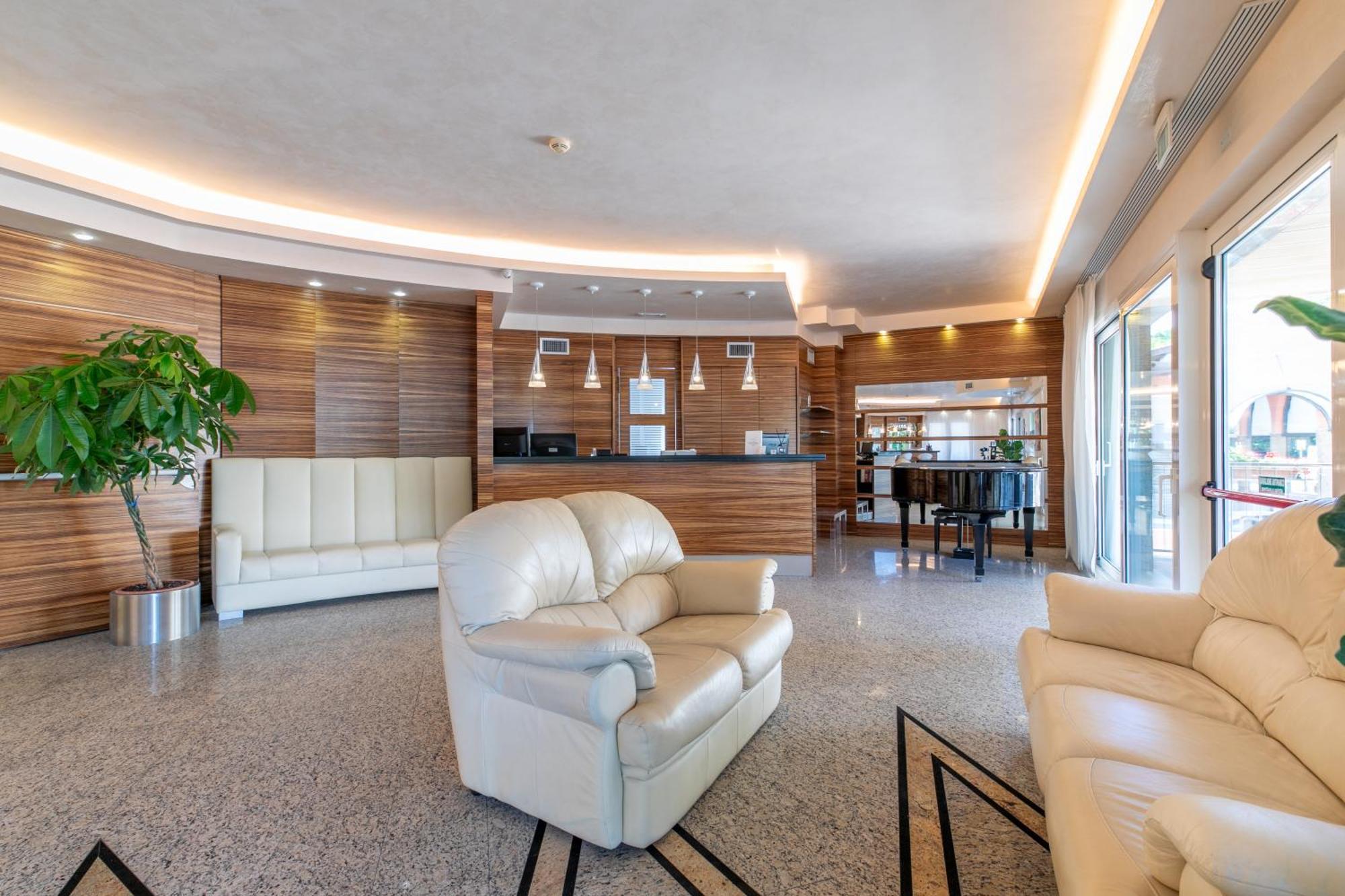 Hotel Villa Doimo لينانو سابيادورو المظهر الخارجي الصورة