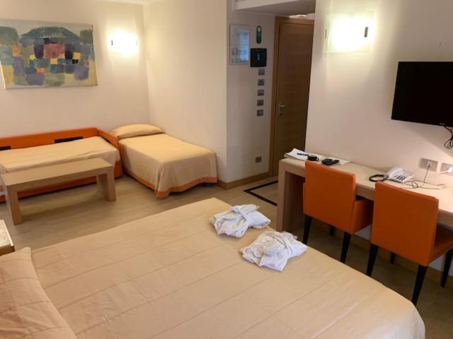Hotel Villa Doimo لينانو سابيادورو الغرفة الصورة